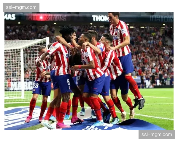 塞维利亚补时连入两球3-2逆转格拉纳达，脱离降级区